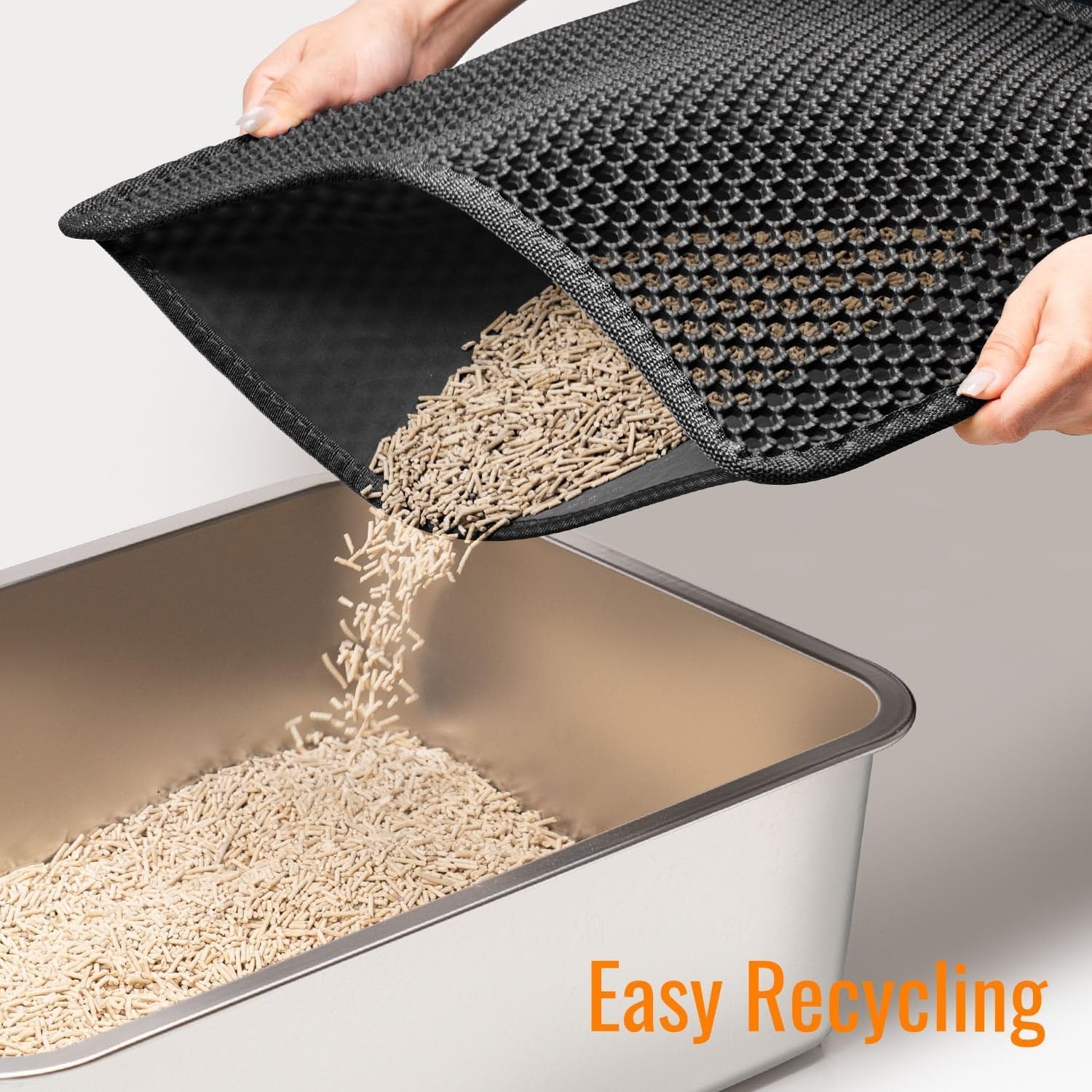 Cat Litter Mat Litter Box Mat, EVA Honeycomb Double Layer Design, Urine & Waterproof, Scatter Control Kitty Litter Mat, Less Waste, Easier to Clean,Washable, Black